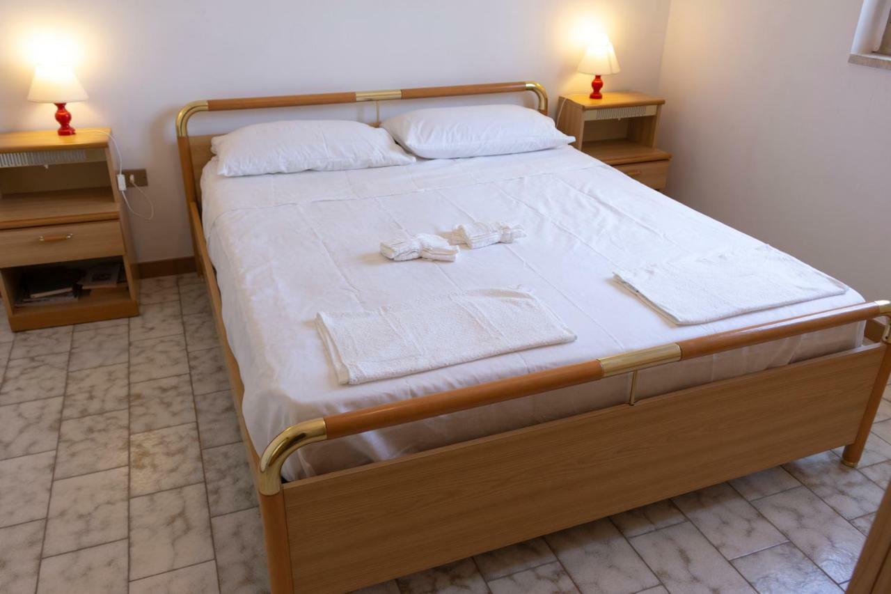Casa Gelso Apartman Punta Prosciutto Kültér fotó